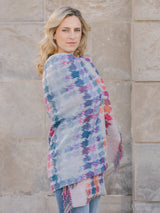 Distressed Houndstooth Throw