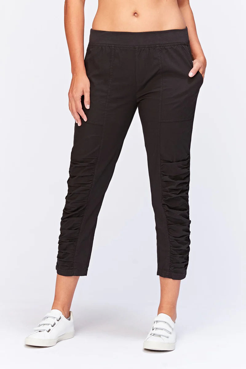 Jetter Crop Legging