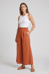 The Essential Linen Pant