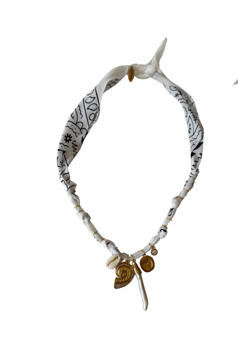 Golden Fluo White Long Pearl Necklace