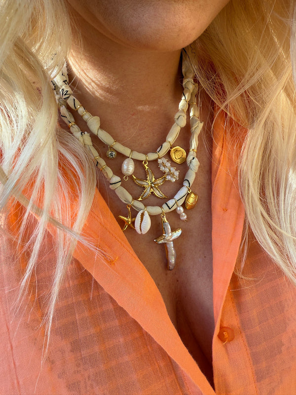 Golden Fluo Nude Pearl Cross Necklace