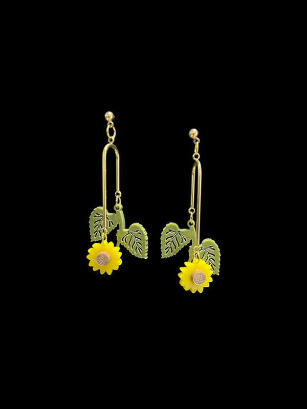 Tahia Earrings