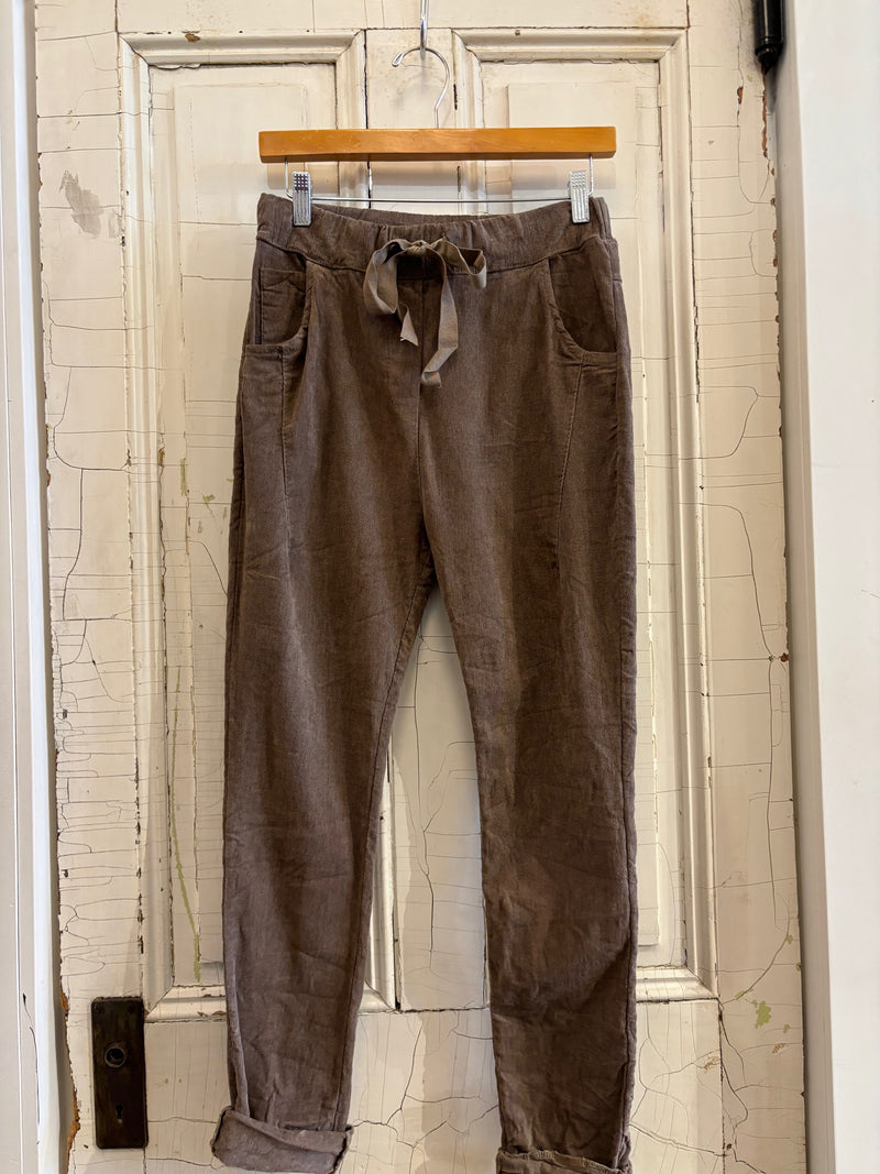 Rae Corduroy Pant